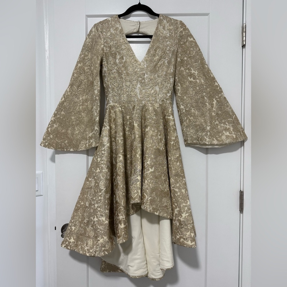 Chic High Low Dress in Beige Floral by [Brand]